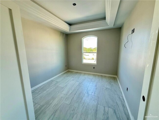 Building Photo - 2206 Corales St