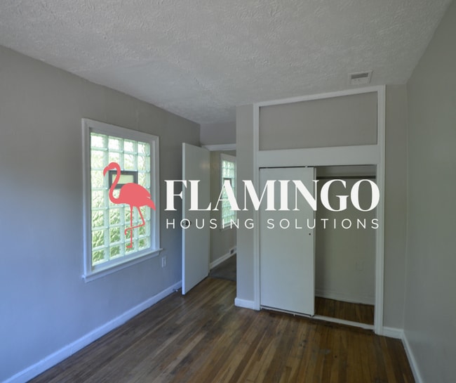 Building Photo - 706 Gramont Ave