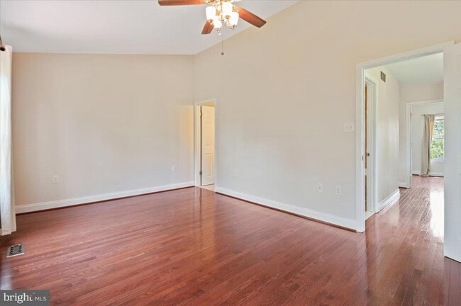 Building Photo - 17 Ruddington Ct