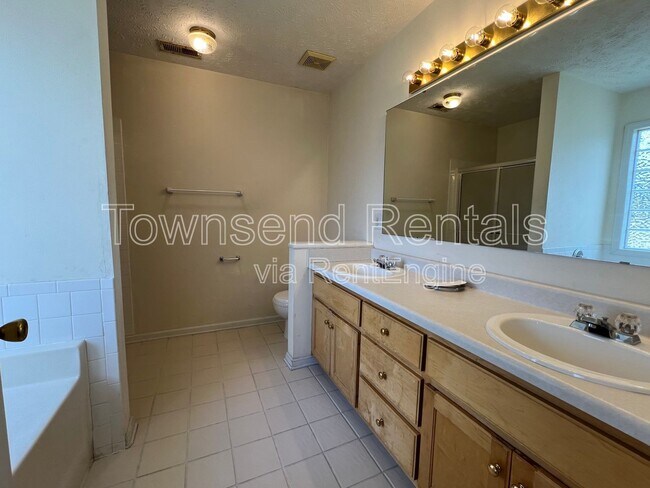 Building Photo - 121 Bugle Call Dr