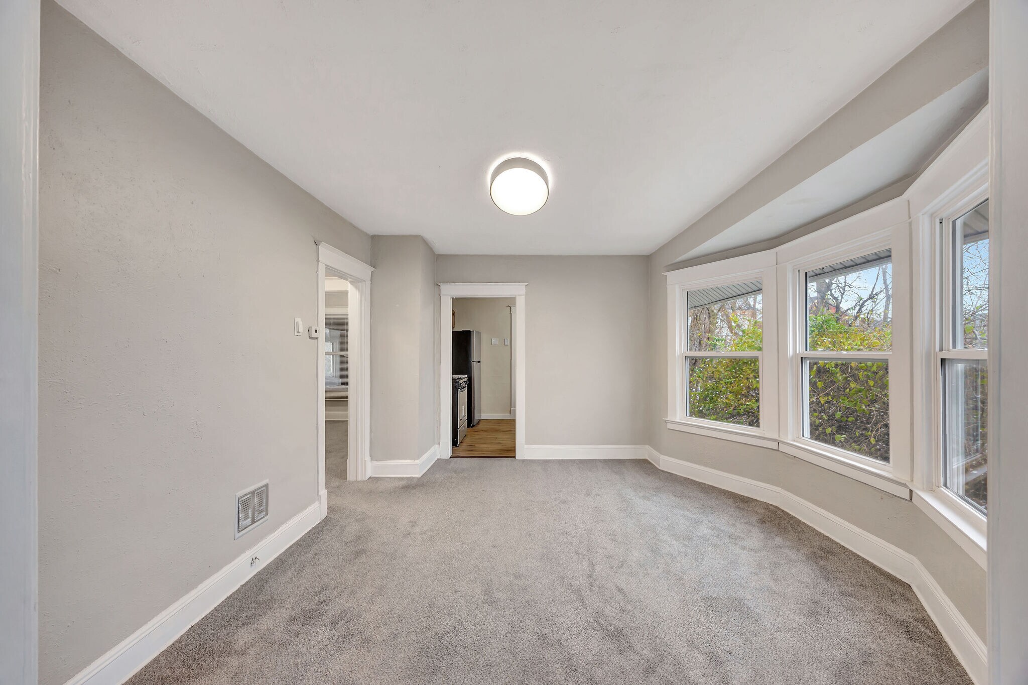 Building Photo - 2243 Hannaford Ave