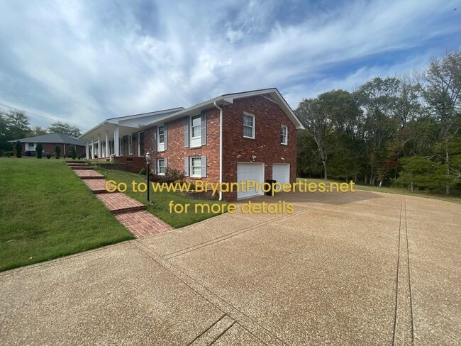 Building Photo - 1250 Dalemere Dr