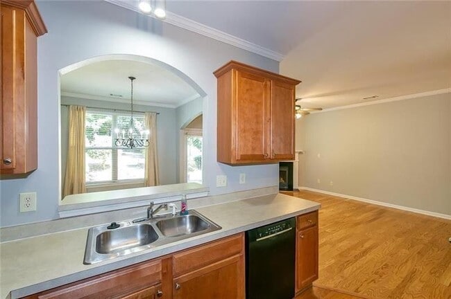 Building Photo - 127 Sunset Ln