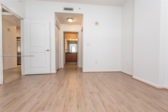 Building Photo - 7350 SW 89th St