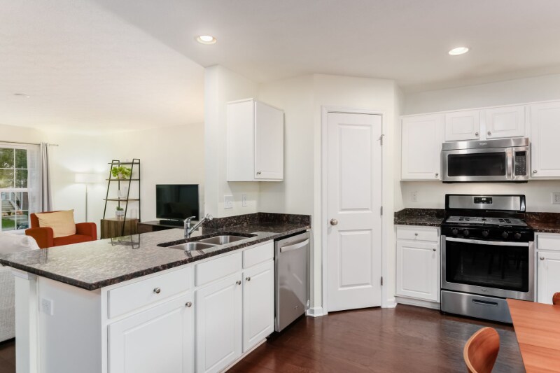 Building Photo - 6177 Needletail Rd