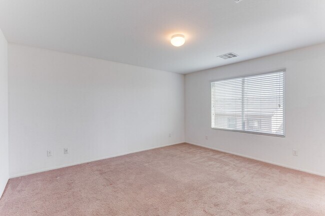 Building Photo - SINGLE HOME 3 BEDROOM 2 BATH