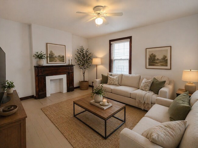 Building Photo - *Spacious 2BD/1BA Single-Family Home Available in Oakland*