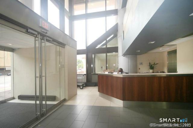 Building Photo - 127 Greyrock Pl