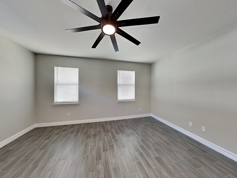 Building Photo - 1103 Silo Dr