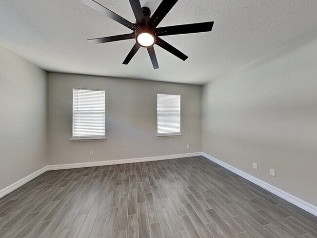 Building Photo - 1103 Silo Dr