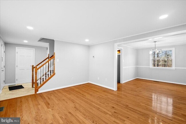 Building Photo - 8300 White Star Ct