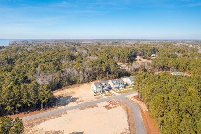 Building Photo - 110 B Jarvis Lndg Dr