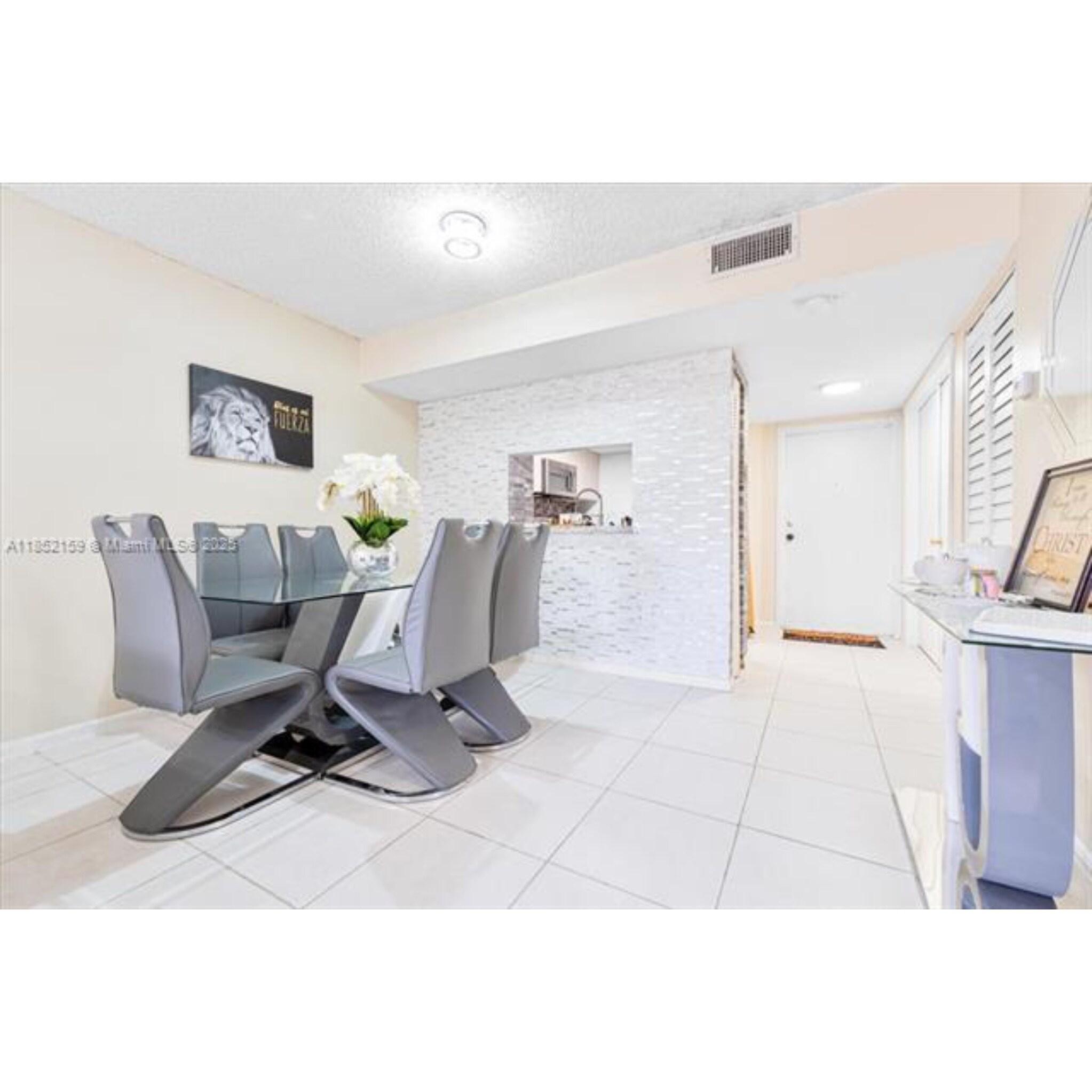 Building Photo - 8205 SW 152nd Ave