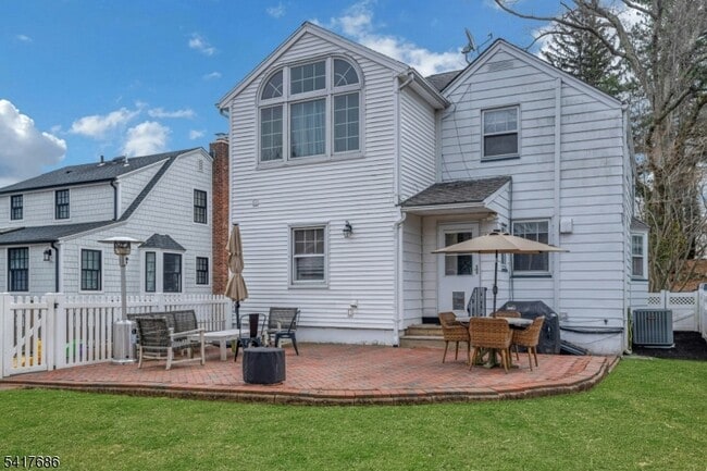 Building Photo - 21 Ridgedale Ave