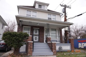 Building Photo - 12851 2nd Ave