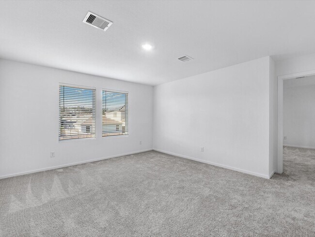 Building Photo - 25433 Carnation Ct