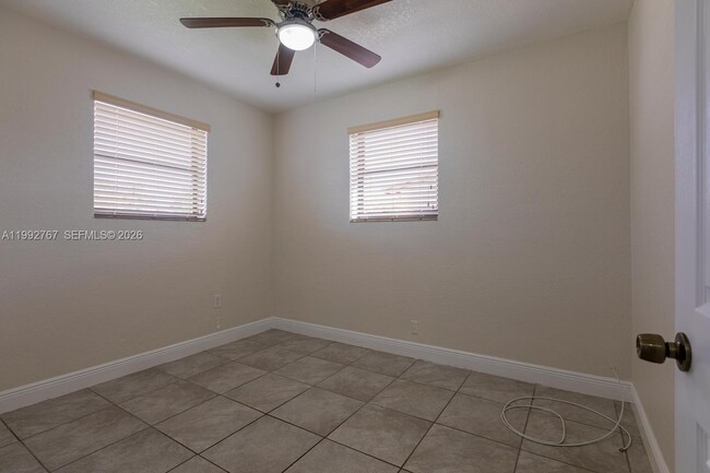 Building Photo - 9750 Jamaica Dr