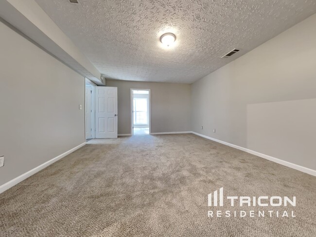 Building Photo - 1619 Spring Hill Ct