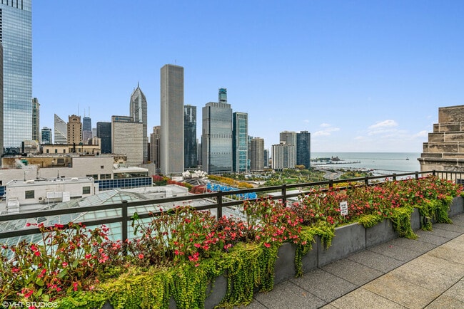 Building Photo - 310 S Michigan Ave