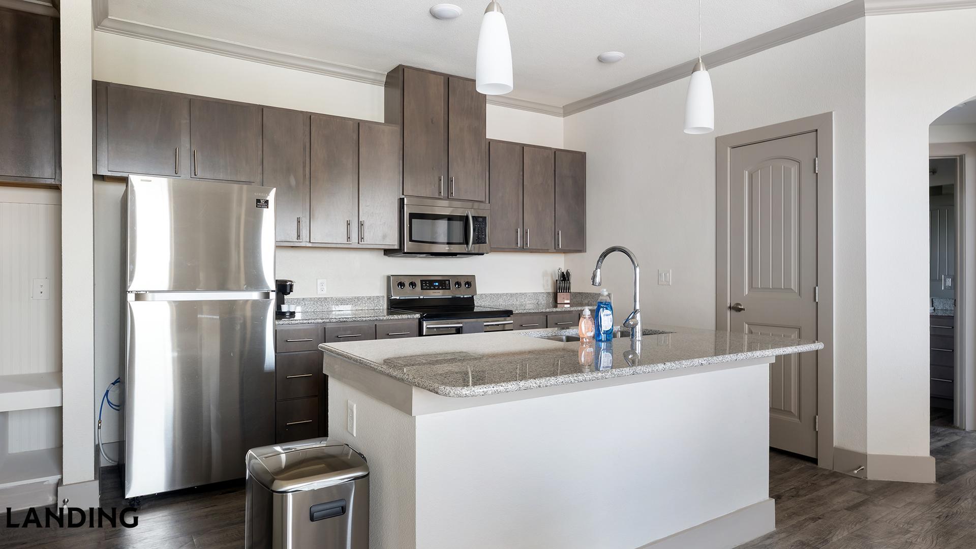 Building Photo - 12500 Shadowglen Trce