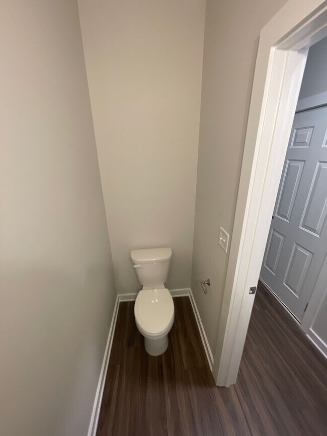 Building Photo - Home for Rent in Oak Grove, AL!!! Available to View Now!