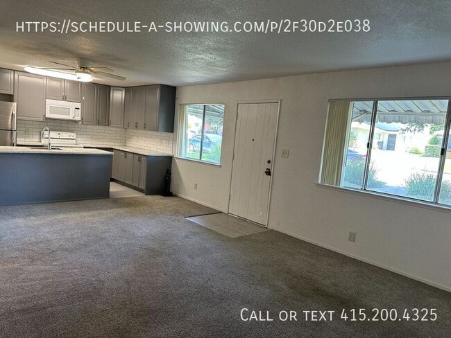 Building Photo - 4513 Greenholme Dr