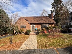 Building Photo - 10-12-12 Webster St