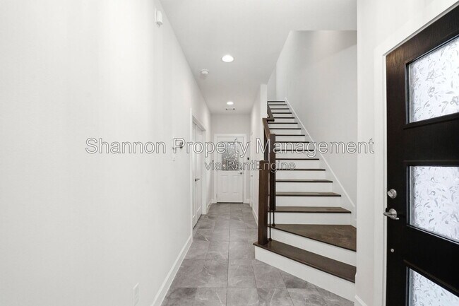Building Photo - 849 Fisher St