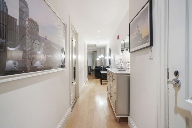 Building Photo - Elegant Back Bay Living in Full-Service La...