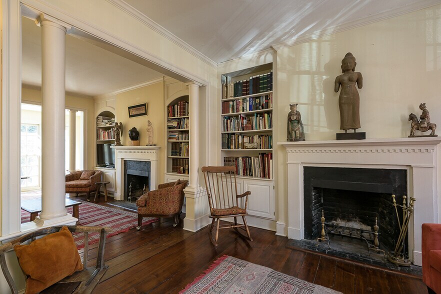 Building Photo - 1310 33rd St NW