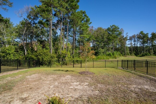 Building Photo - Charming 4-Bedroom Home in Desirable Water...