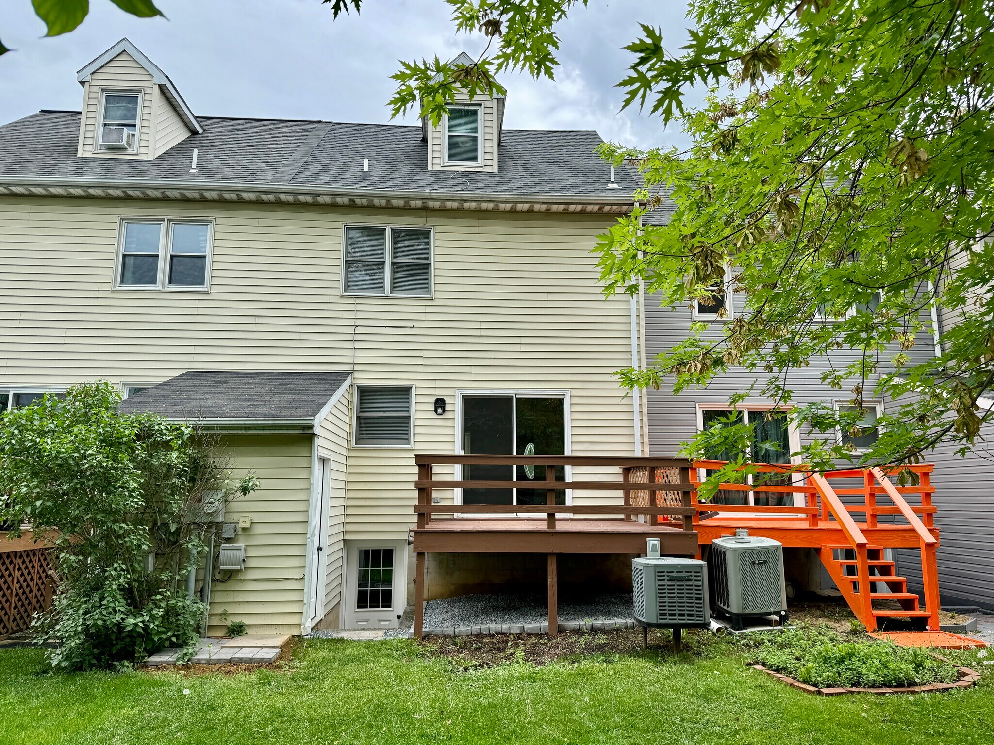 Building Photo - 106 Chukar Ct