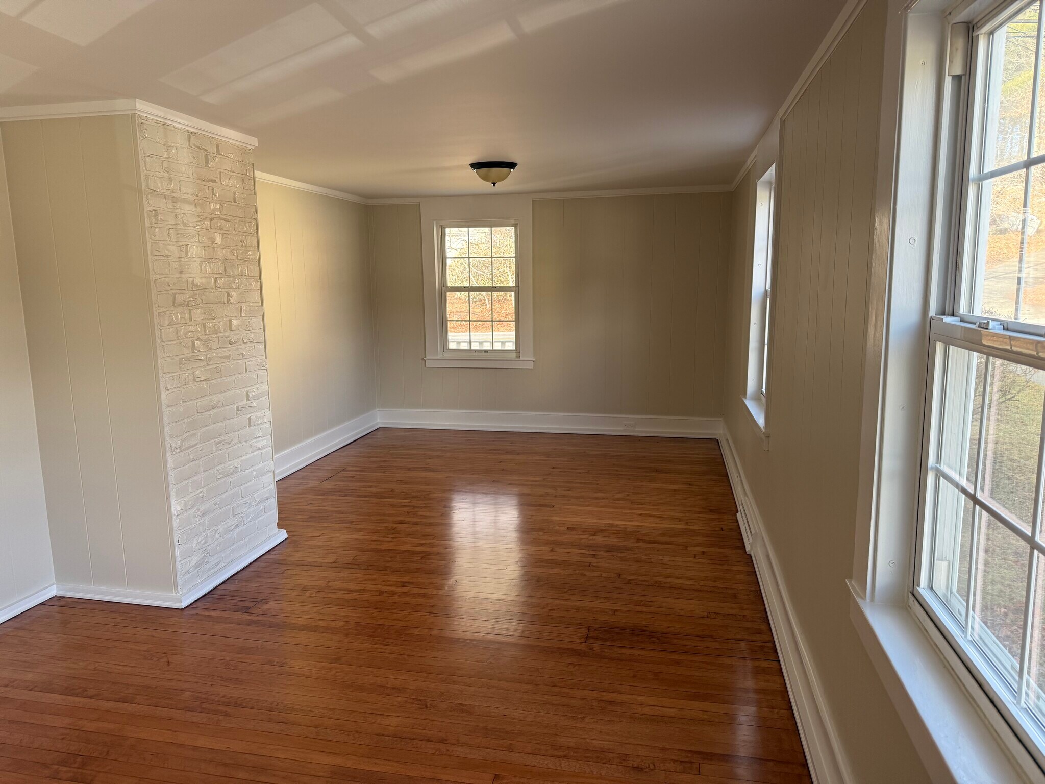 Building Photo - 420 Church St