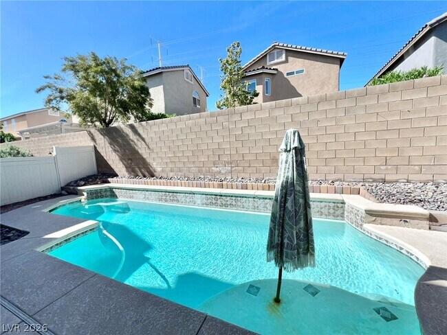 Building Photo - 5014 Tunnel Falls Dr
