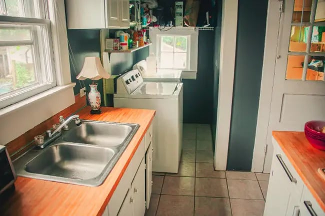 Building Photo - 211 W Geer St