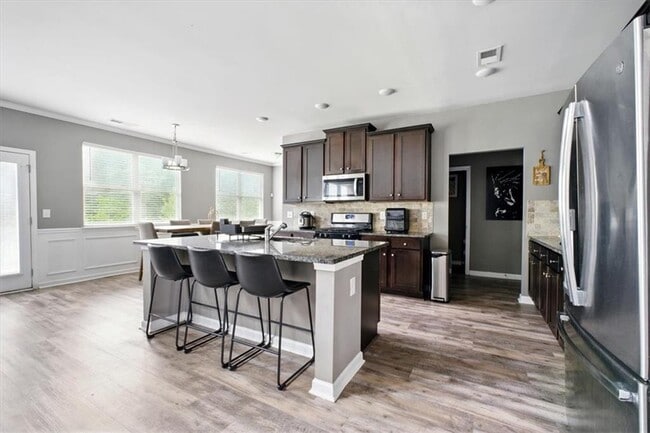 Building Photo - 7698 Hansel Ln