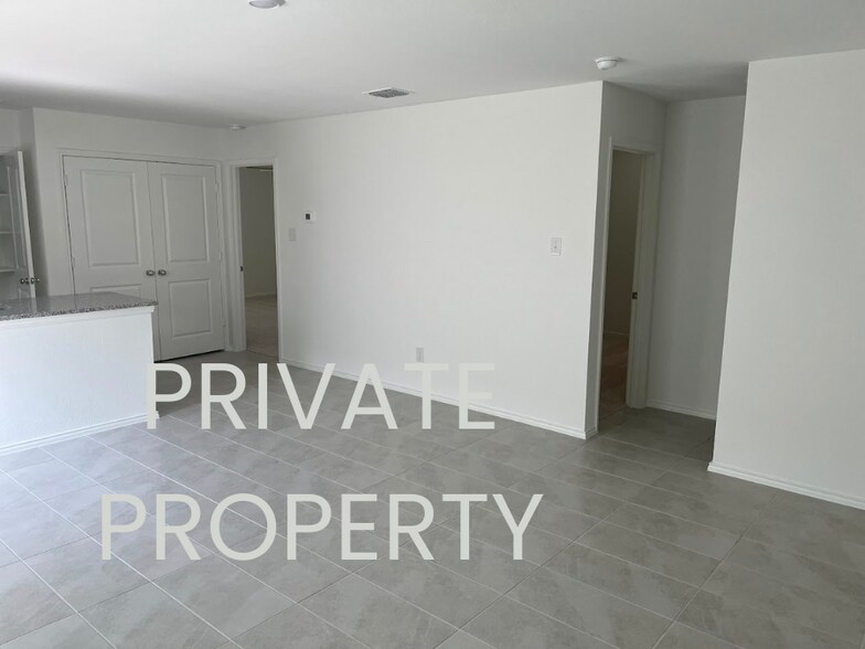 Building Photo - 3330 Beckwith Way