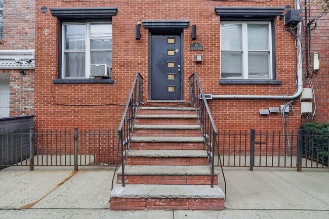 Building Photo - 63 Jefferson St