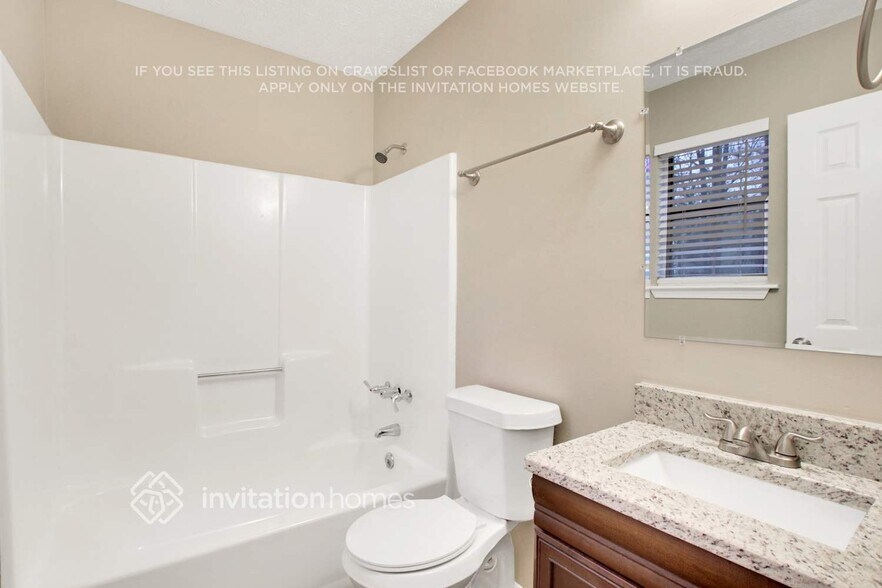 Building Photo - 3859 Willow Hollow
