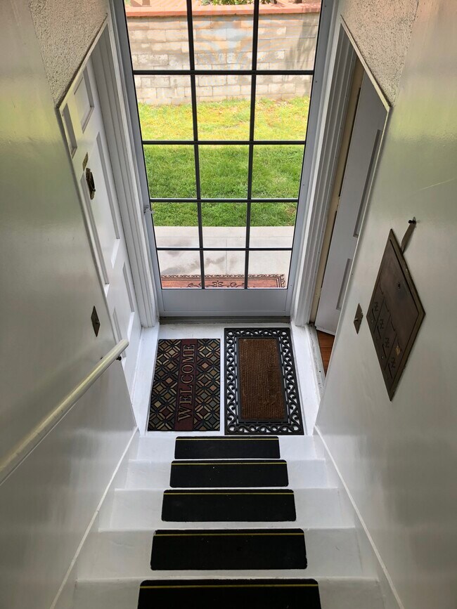 Building Photo - 1846 Scott Rd