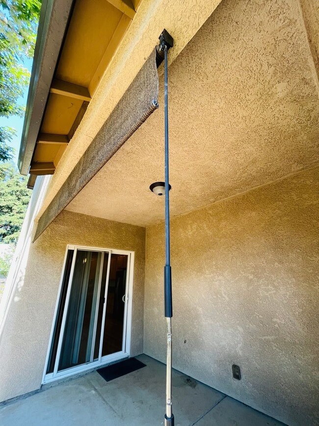 Building Photo - Available Soon! Beautiful House on a Cul-De-Sac