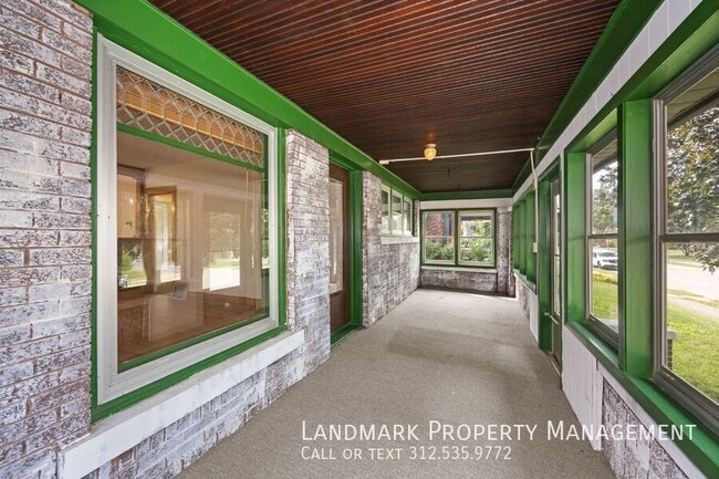 Building Photo - 812 Farragut Pl