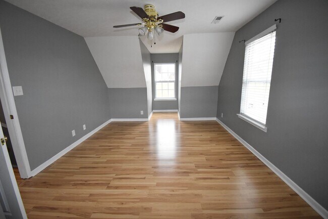 Building Photo - 3 Bedroom Pet Friendly Home For Rent Near ...