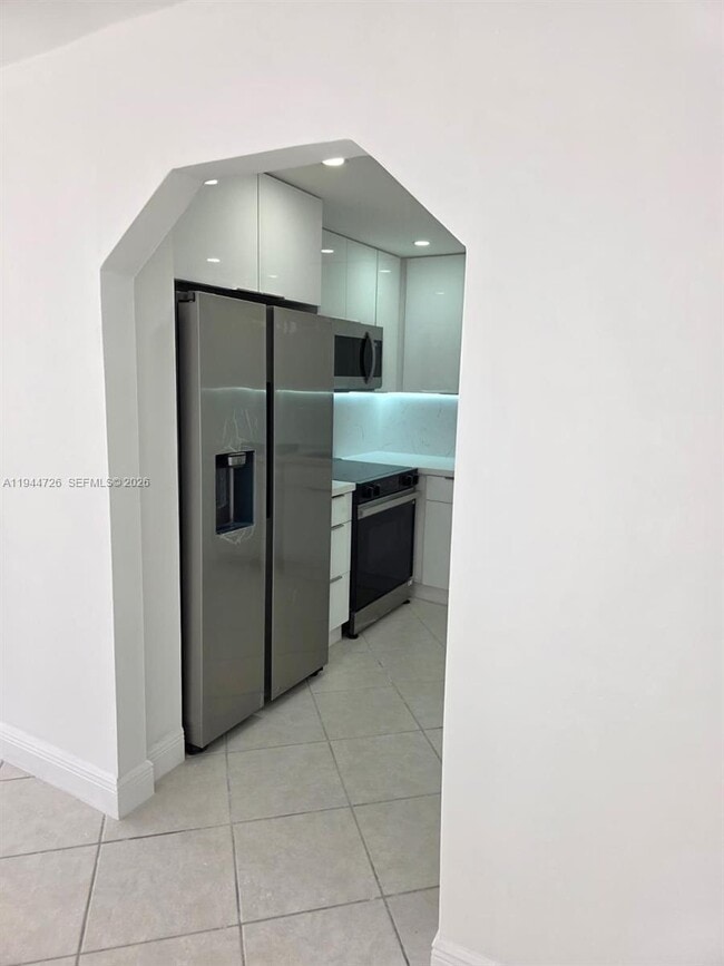 Building Photo - 18151 NE 31st Ct