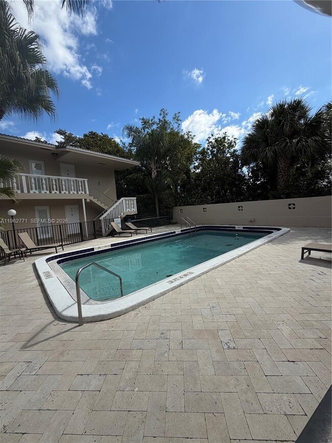 Building Photo - 2110 NE 39th St