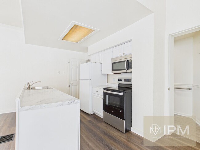 Building Photo - Cozy 1 Bedroom 1 Bath Apartment for Rent in Carlisle, PA!