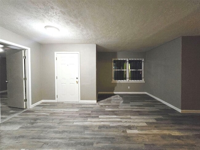 Building Photo - 12008 Bellafonte Dr