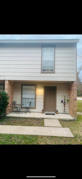 Primary Photo - 14732 Hooper Rd