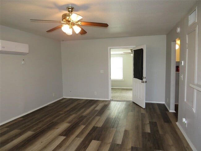 Building Photo - 4657 Bonnie Brae St