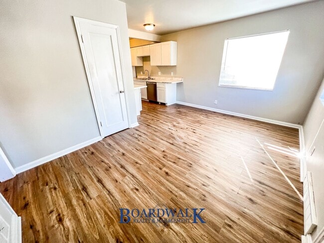 Building Photo - 1327 Illinois Ave